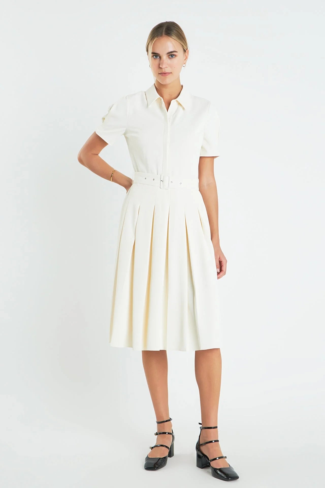 SALE | Short-Sleeve Pleated Midi Dress