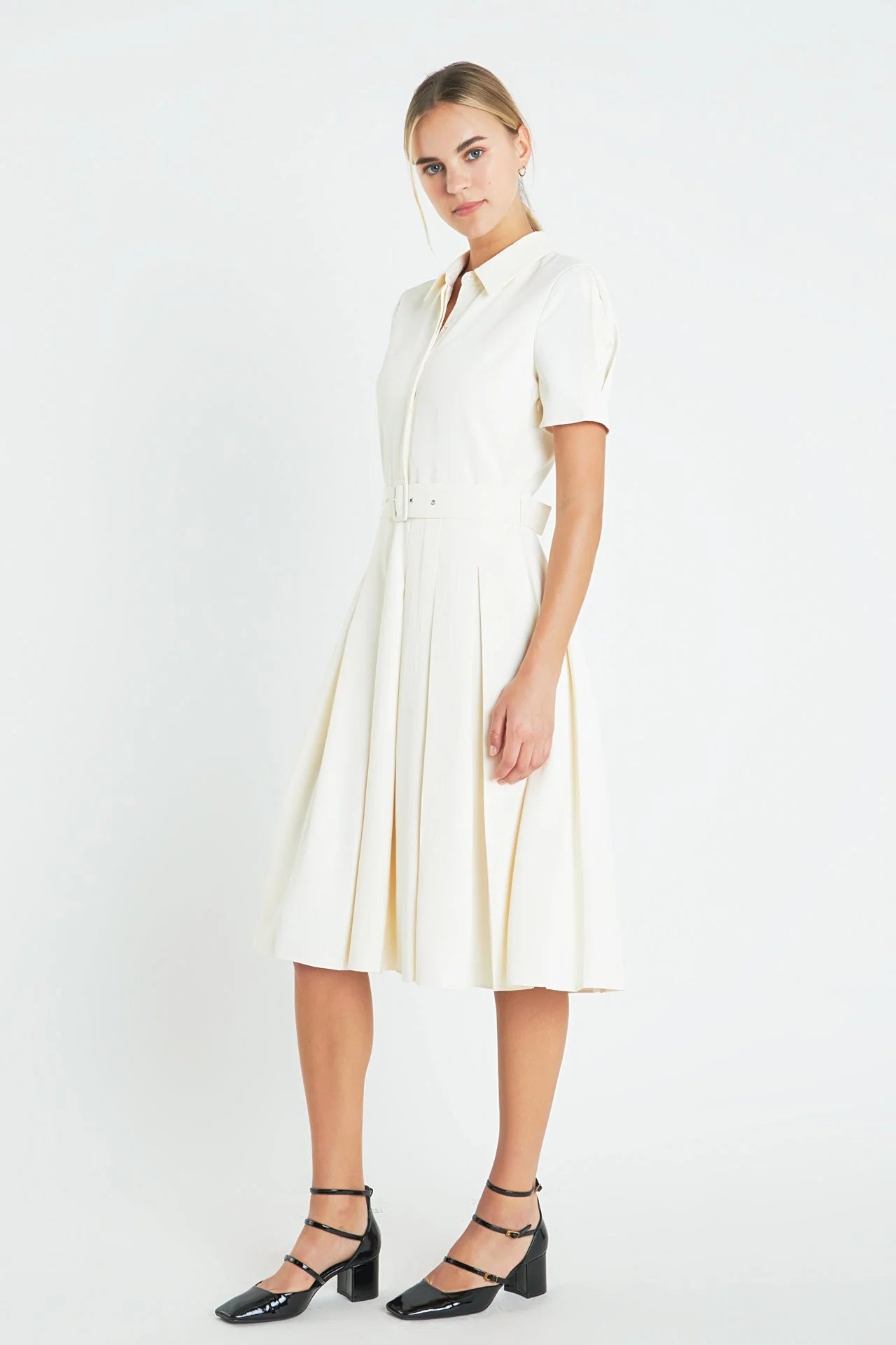 SALE | Short-Sleeve Pleated Midi Dress