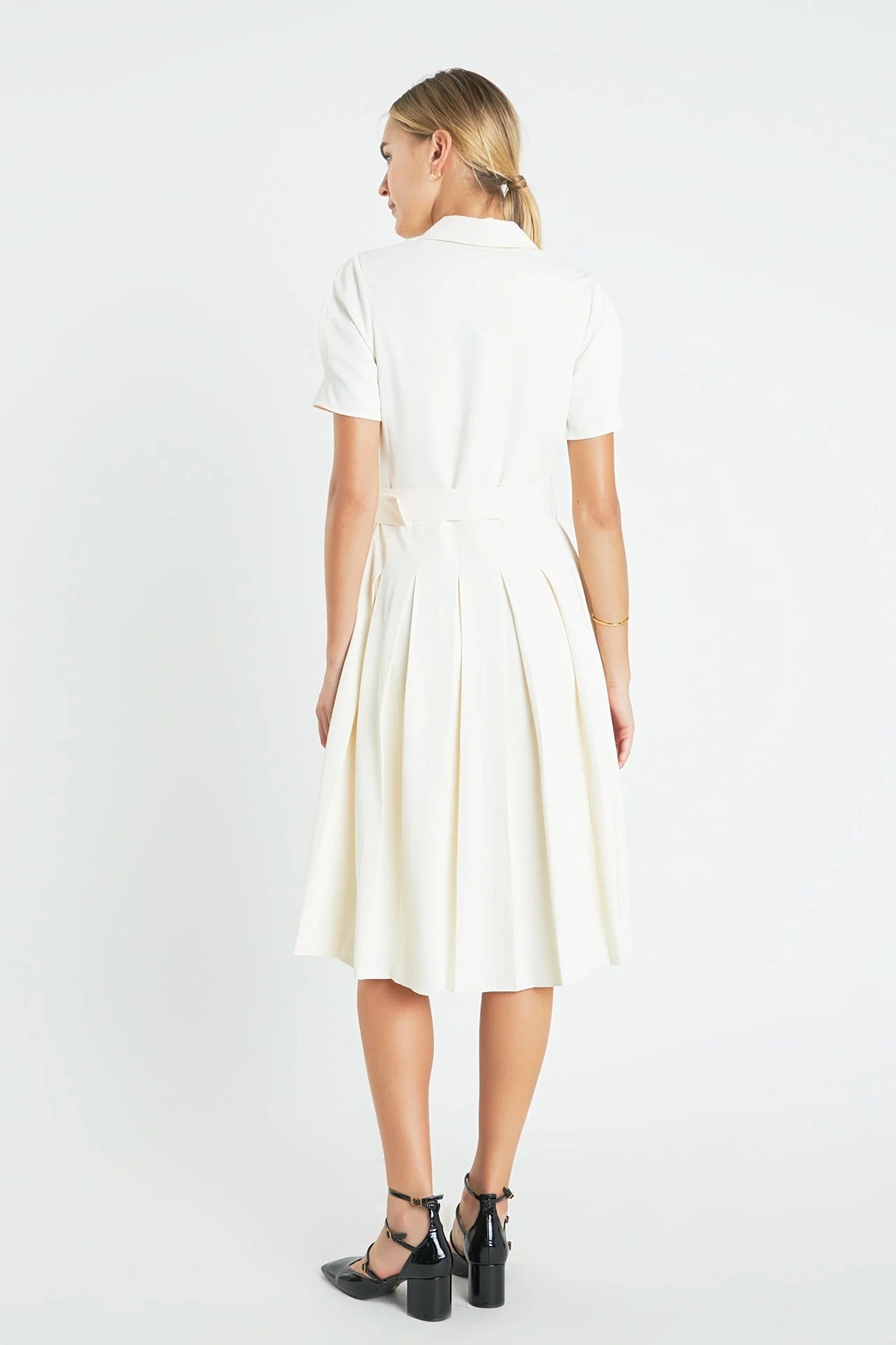 SALE | Short-Sleeve Pleated Midi Dress