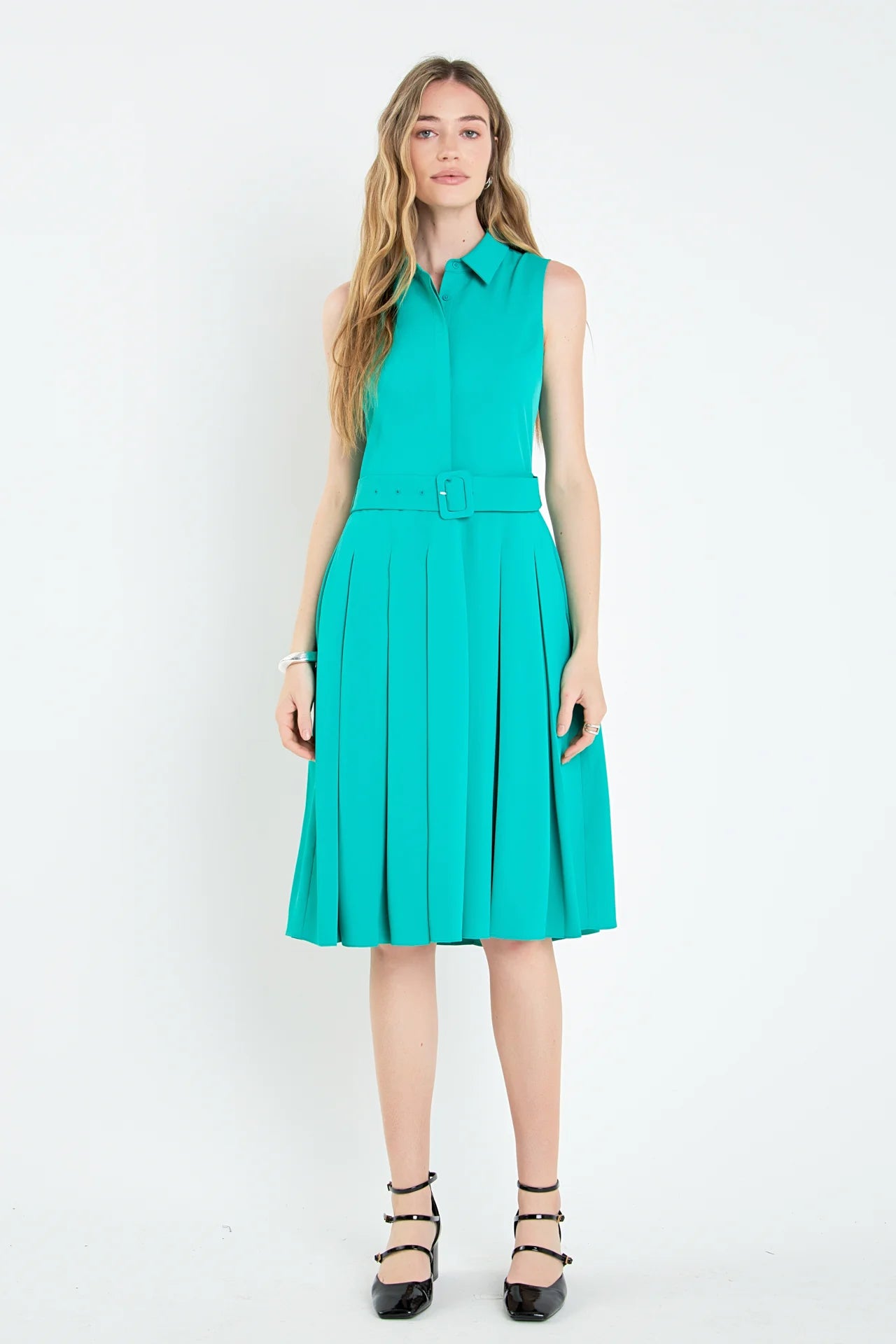 SALE | Sleeveless Pleated Midi Dress