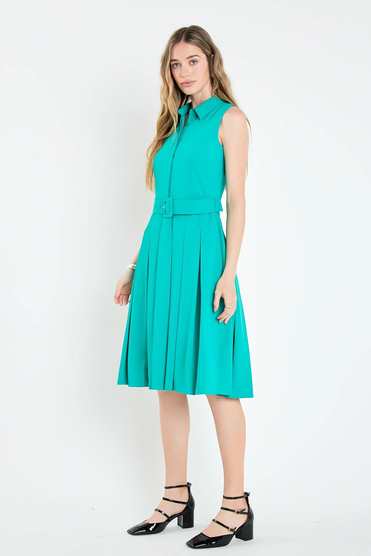 SALE | Sleeveless Pleated Midi Dress