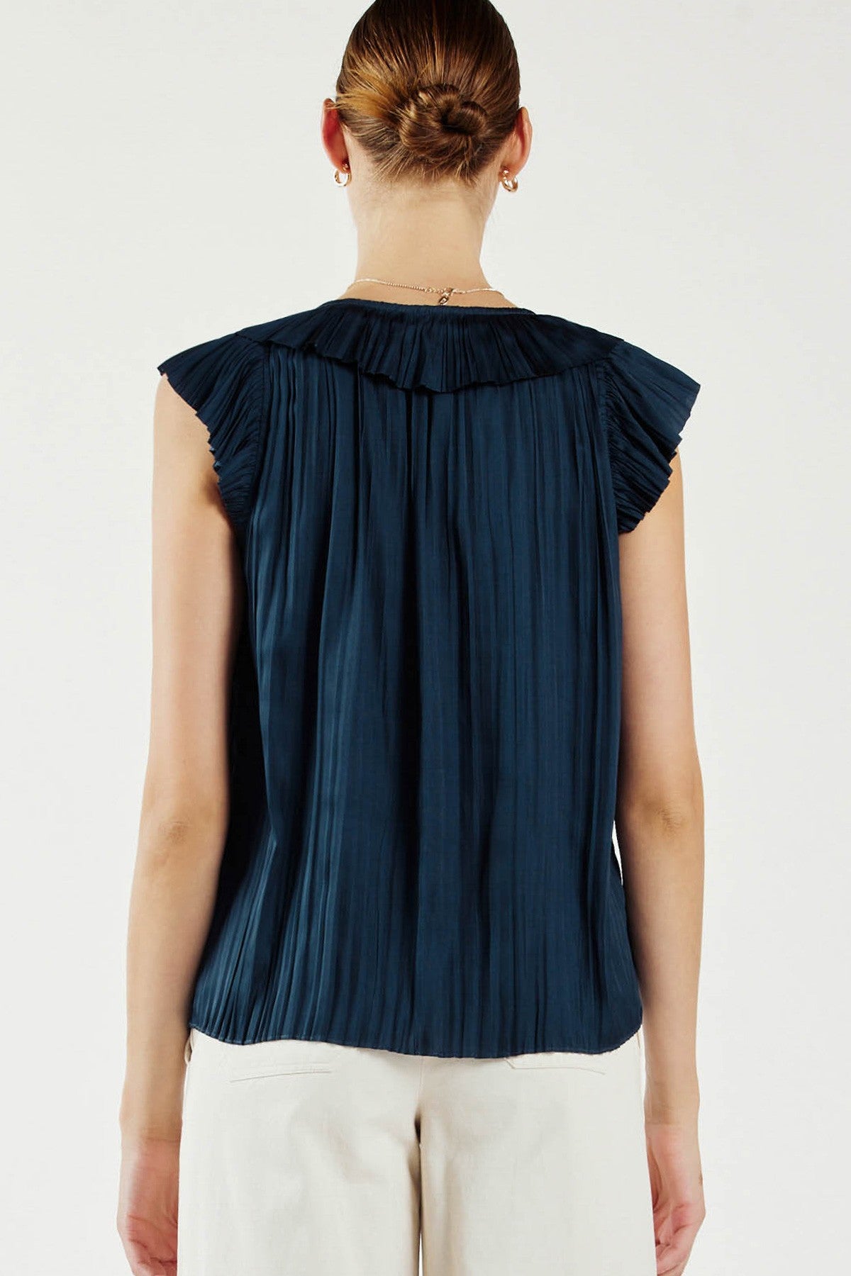 navy crinkle vneck flowy tank