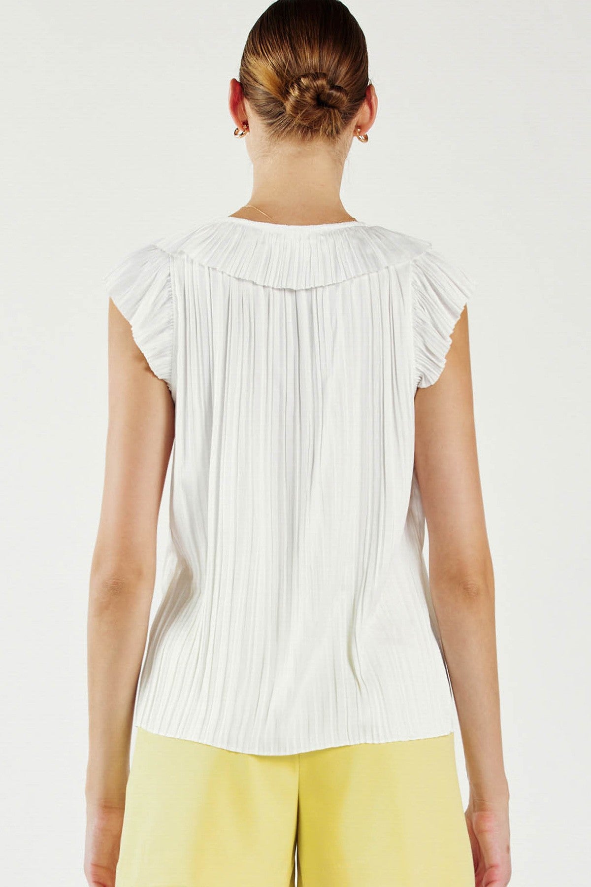 white crinkle vneck flowy tank